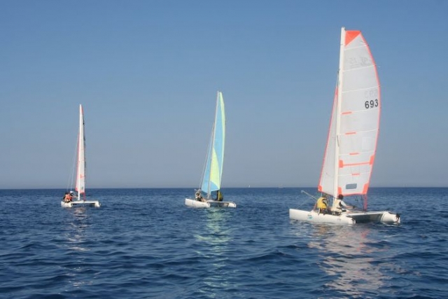  Leisure or competitive sailing 